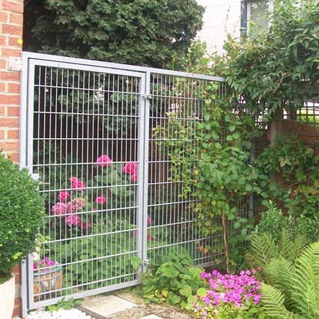 Gittertueranlage_Doppelstabmatte_Heidenescher_Koeln